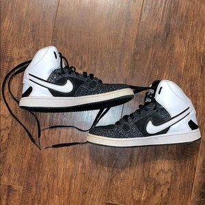 Kids Nike Force Black And White Size 5Y 615159-005